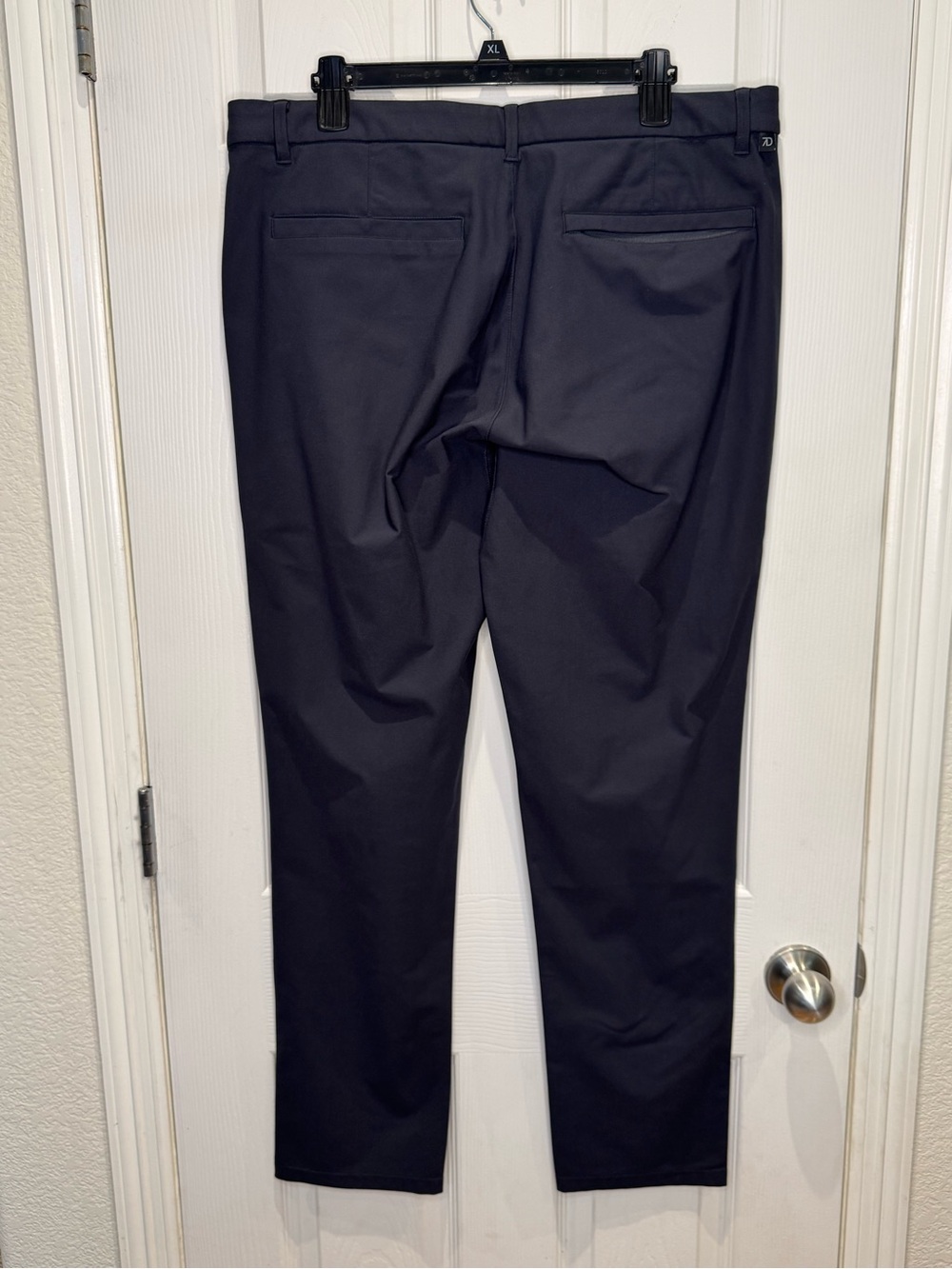 7 Diamonds Infinity Chino Athletic Pants Men's 36x32 Navy Blue Golf Athleisure - Picture 3 of 7